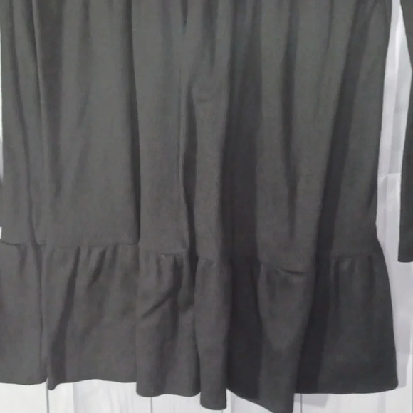 Lily Rose long sleeve ribbed black dress - Picture 3 of 7